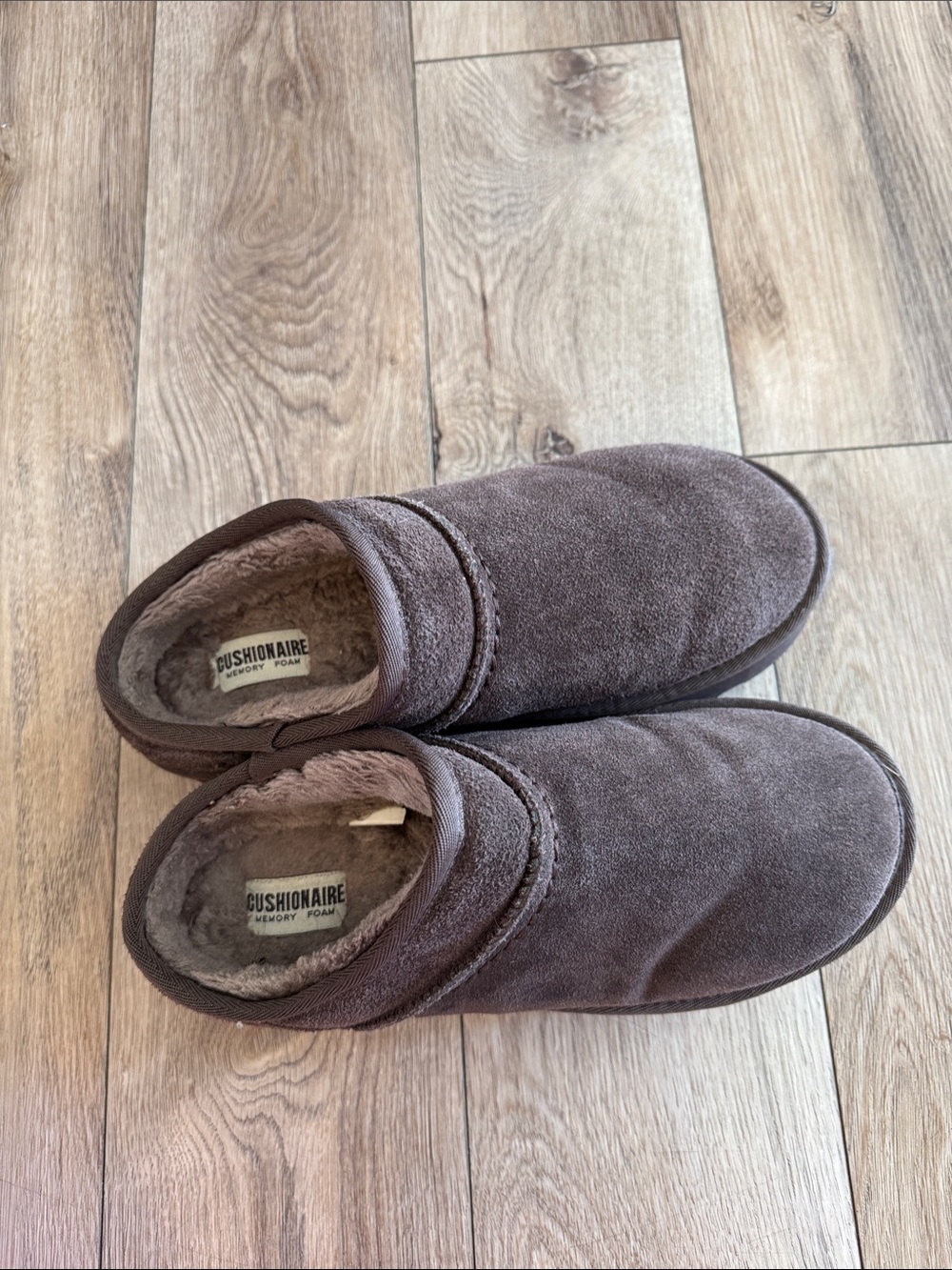 CUSHIONAIRE cozy boots